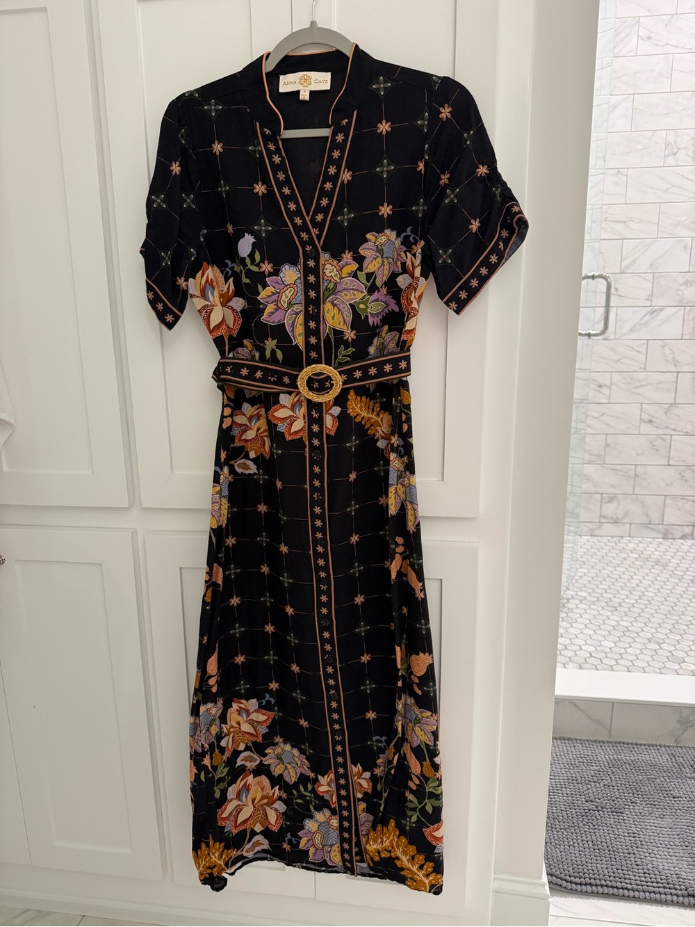 Anna Cate Black Floral Belted Midi Dress- size sm